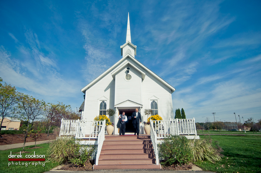 Mary Danny Wedding At Grosse Ile Country Club Metro Detroit